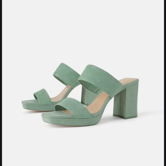 Elegant Green Block Heel Sandals - Picture 1 of 11